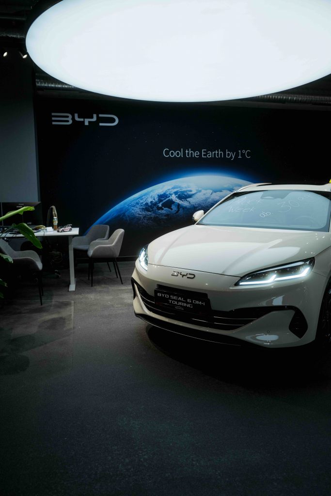 Moderne BYD Elektrofahrzeuge mit Blade-Battery Technologie